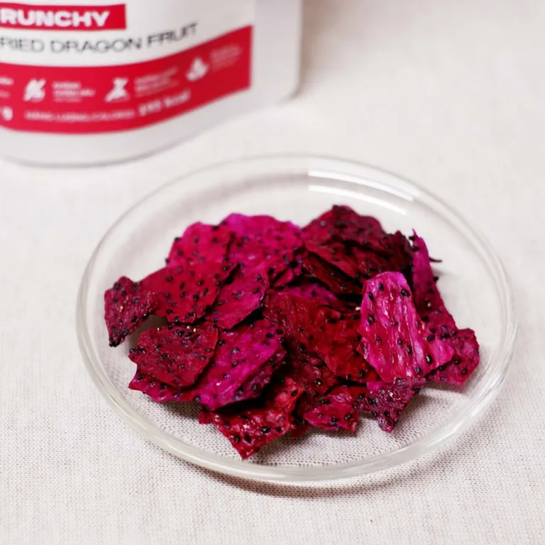 Crunchy vacuum-dried dragon fruit, a Vietnamese specialty, offers an original distinctive flavor in a sugar-free dried fruit—a healthy snack and a delightful snack gift for any occasion!