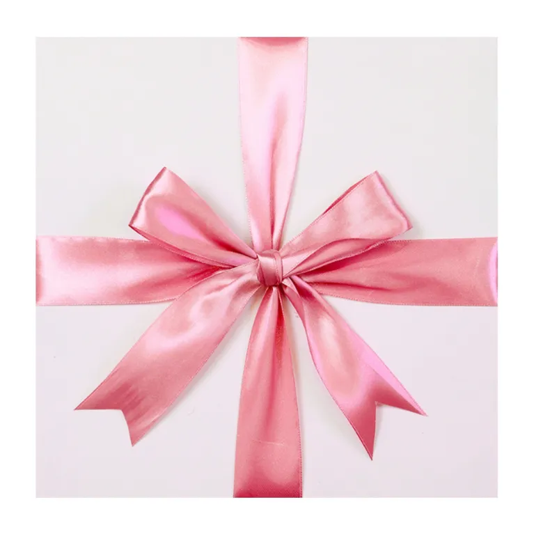 "Happy New Mom" Gift Box – an elegant gift set for new moms, overflowing with love for both mom and baby, featuring premium and safe gifts for baby and a thoughtful gift set for newborn care