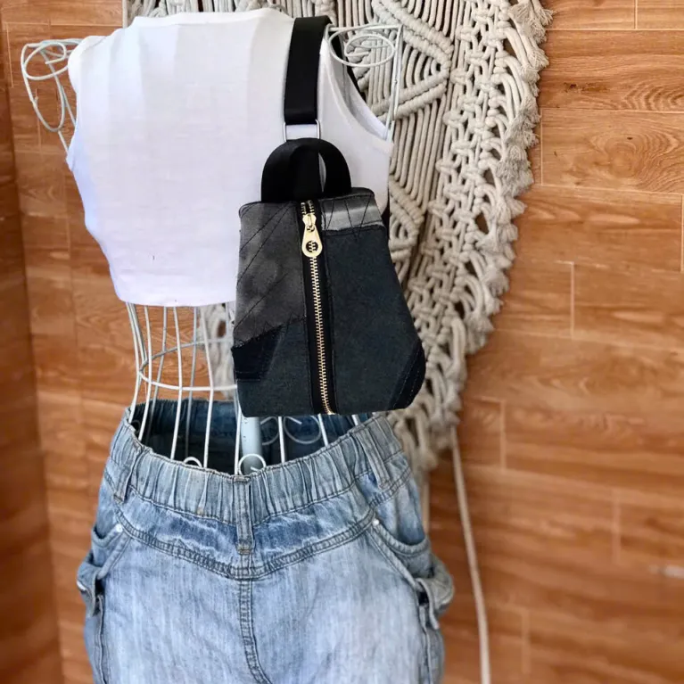 Túi đeo chéo balo mini K6 từ jeans tái chế mảng màu hoàn thiện dấu ấn riêng, phụ kiện thời trang bền vững làm quà sinh nhật sáng tạoTúi đeo chéo balo mini K6 từ jeans tái chế mảng màu hoàn thiện dấu ấn riêng, phụ kiện thời trang bền vững làm quà sinh nhật sáng tạo