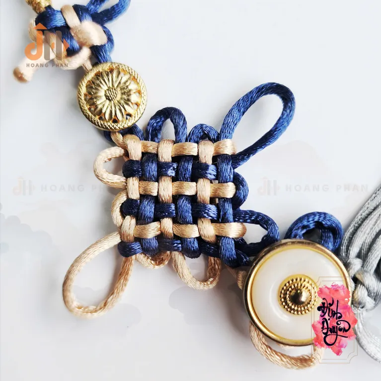"Destined Love" gift set in "Golden Harmony" edition symbolizes enduring romance as an elegant engagement ceremony offering featuring feng shui decorations and stylish fashion accessories in a meaningful Vietnamese souvenir