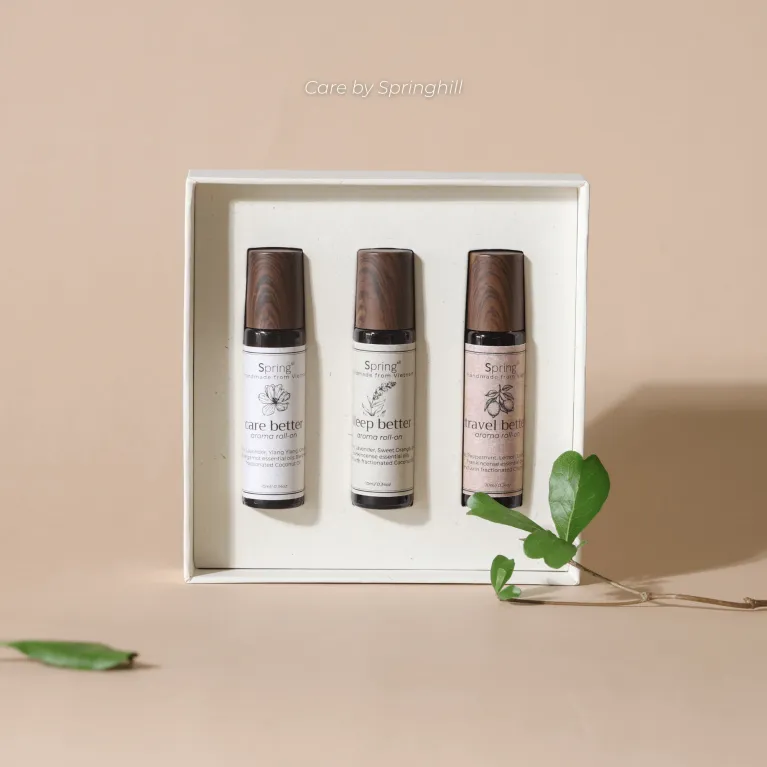 Set 3 thanh lăn tinh dầu hữu cơ mang đến sự thư giãn toàn diện cho cả thể chất và tinh thần, tinh dầu thiên nhiên hỗ trợ ngủ ngon, tạo nên món quà tặng sức khỏe đầy ý nghĩa cho cuộc sống cân bằng.