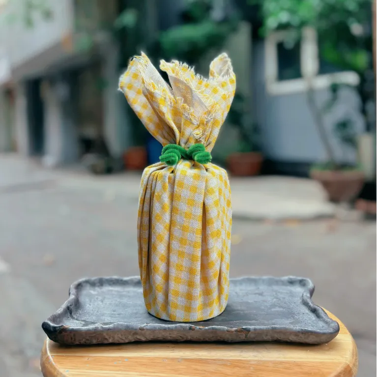 Quà tặng cacao HeyDay sữa dừa 350g với hương vị khó quên như yêu thương khó tả, lọ cacao mix vị quấn khăn rằn độc đáo là đặc sản Việt Nam ý nghĩa.