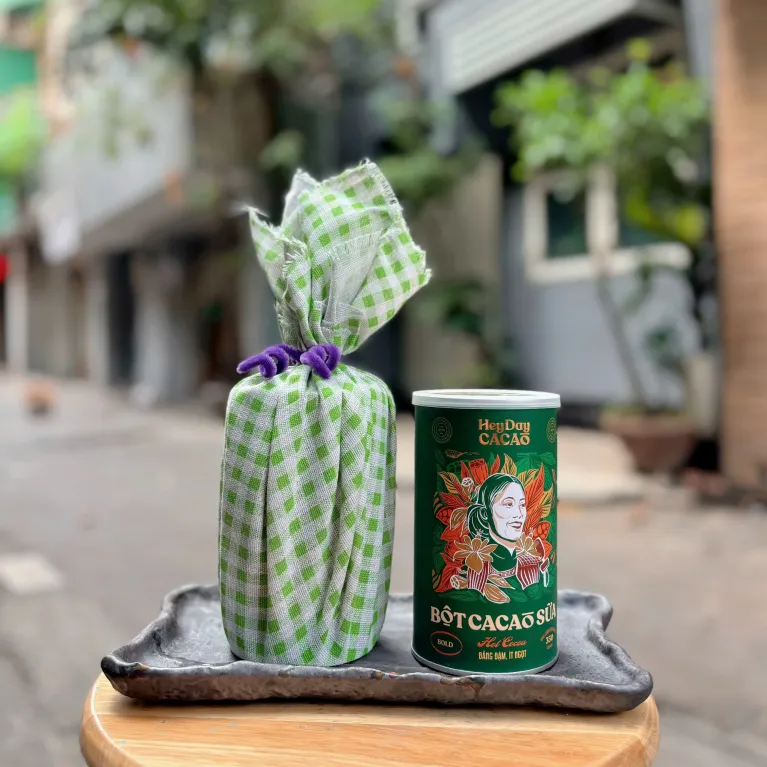 HeyDay rich dark cacao powder gift 350g offers delicious and convenient pure cacao powder in krama scarf wrapped jar, making a perfect Vietnamese specialty gift from Vietnam.