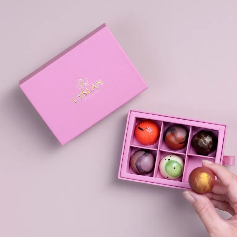 Hộp socola bonbon 6 hành trình hương vị bùng nổ từng giây phút, đặc sản Việt Nam công thức độc đáo set cao cấp quà cho người nước ngoài