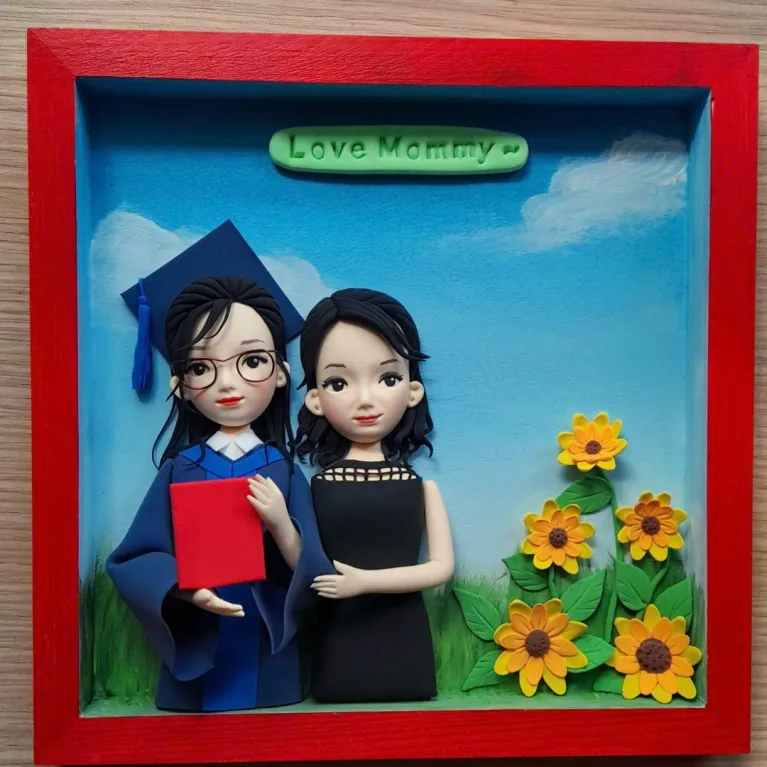 Tranh chân dung chibi bằng đất sét theo yêu cầu món quà giữ mãi không quên, tranh cá nhân hóa kèm lời chúc làm quà sinh nhật