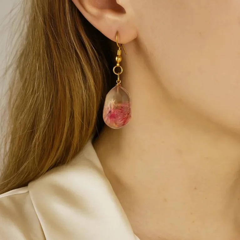 Teardrop dried flower resin earrings creative flow through each petal, dried flower handcrafted jewelry accessory as impressive birthday gift souvenirs
