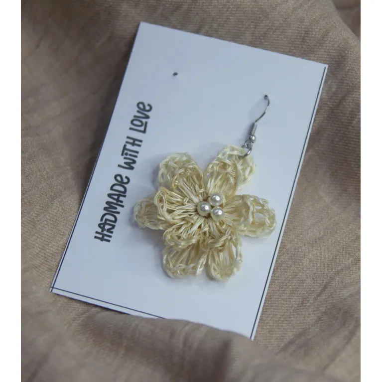 Bông tai Flora từ sợi dứa định nghĩa mới về trang sức thủ công, hoa tai thủ công từ thiên nhiên quà cho nữ lưu niệm Việt Nam