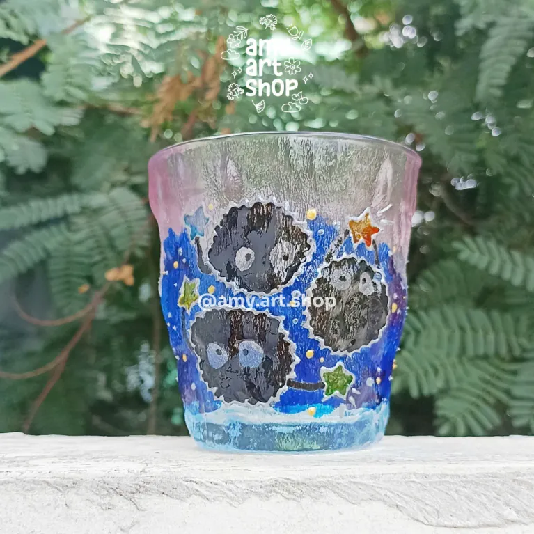 Ly thủy tinh vẽ tay nhân vật Ghibli thế giới đáng yêu trên bàn tay, ly thủy tinh cao cấp phụ kiện vẽ tay độc nhất quà sinh nhật sáng tạo lưu niệm Việt Nam