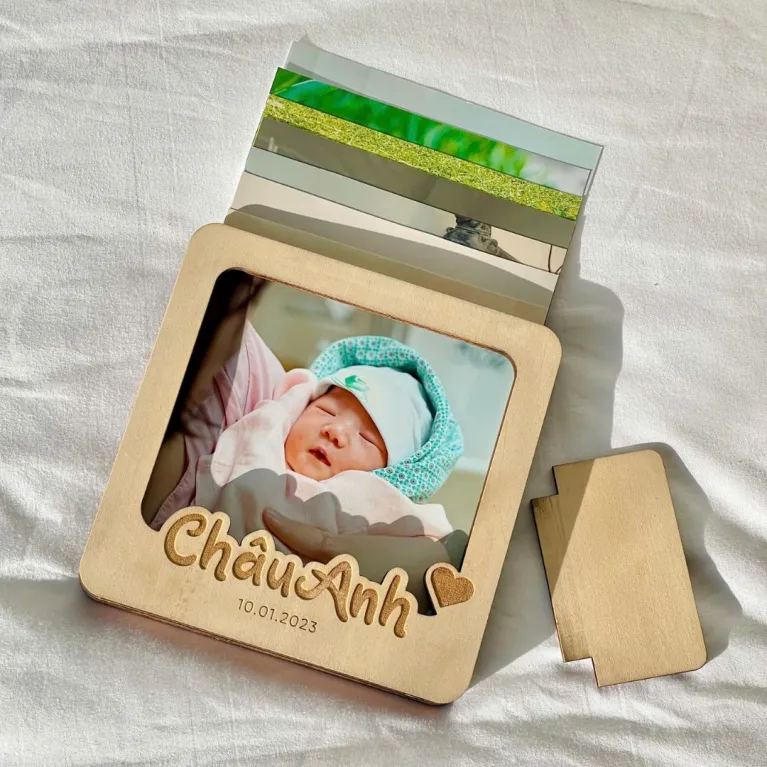 Engraved wooden photo frame for desk décor with your personal touch—tabletop picture frame, personalized Vietnamese souvenir, and unique birthday gift.
