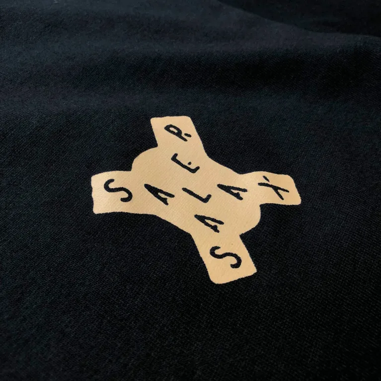 Fill 'er Up cotton t-shirt with exclusive design, full of fun energy, perfect for travel, impressive birthday gift and Vietnamese souvenir.Fill 'er Up cotton t-shirt with exclusive design, full of fun energy, perfect for travel, impressive birthday gift and Vietnamese souvenir.