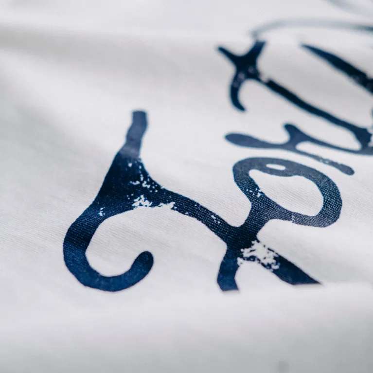 Áo thun cotton Forty Nice, dành cho tín đồ Đà Lạt, áo du lịch cao cấp, quà sinh nhật và quà lưu niệm Việt Nam độc đáo.