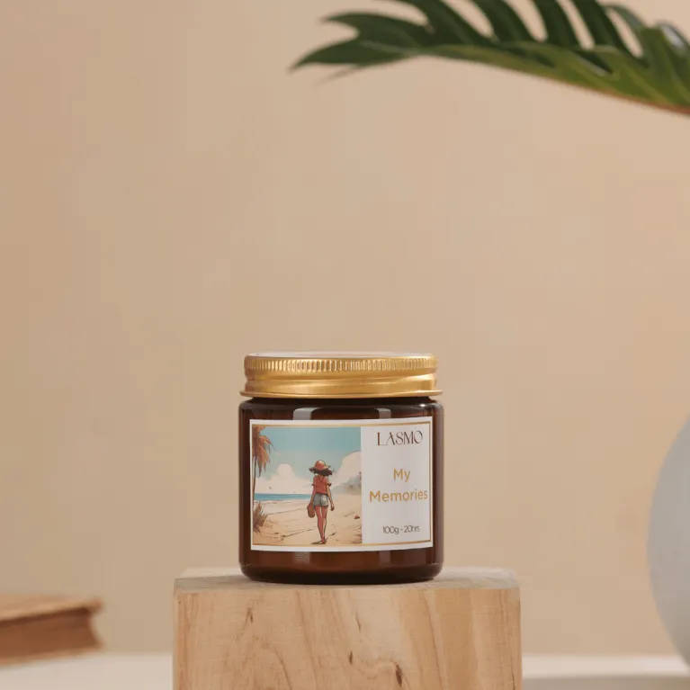 Set quà tặng nến thơm "My Memories" với hương hoa dịu dàng trong ánh nắng, nến thơm tinh dầu thiên nhiên trong hộp quà chỉn chu — món quà tân gia hoặc quà sinh nhật tinh tế.