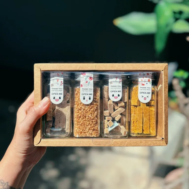 Set quà gừng nghệ 4 vị, đơn giản mà đủ đầy, mang tinh chất gừng nghệ cho gia đình - hộp quà sức khỏe, đặc sản Việt Nam, phù hợp làm quà trà bánh lành mạnh.