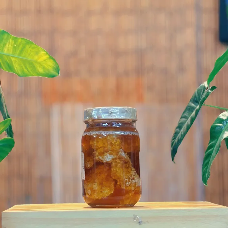 Honeycomb gift set in bamboo box, 400ml pure honeycomb in glass jar, Vietnamese specialty healthy gift.