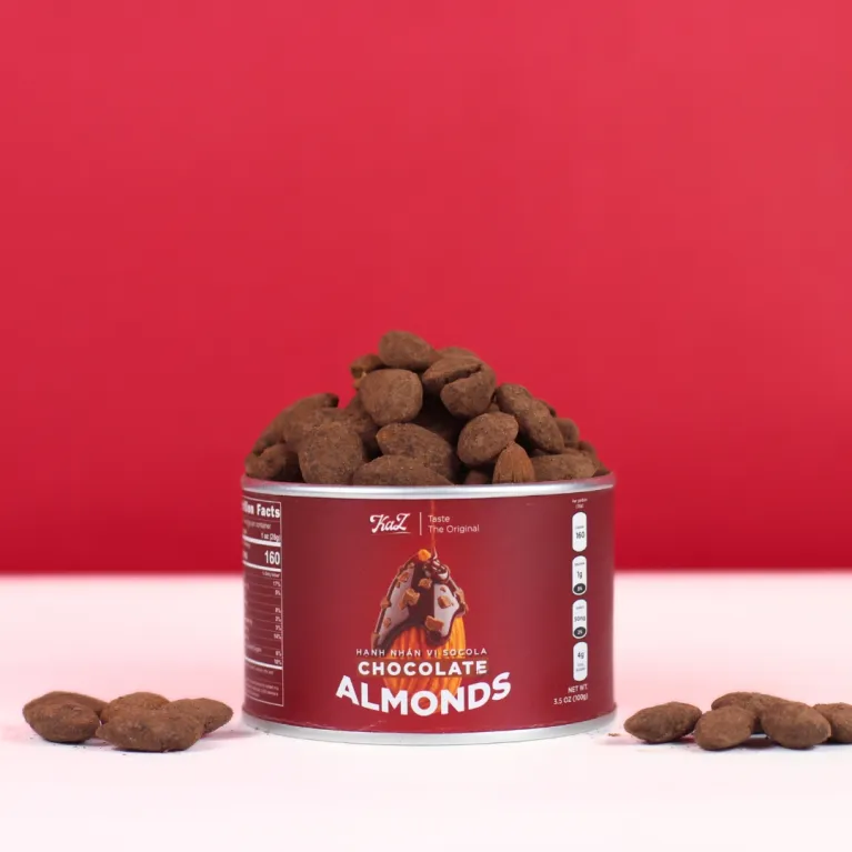 Hạnh nhân phủ socola vị đắng nhẹ thơm lừng quyến rũ, snack hạnh nhân thành phần tự nhiên ăn vặt lành mạnh tiện lợi đặc sản Việt NamHạnh nhân phủ socola vị đắng nhẹ thơm lừng quyến rũ, snack hạnh nhân thành phần tự nhiên ăn vặt lành mạnh tiện lợi đặc sản Việt Nam