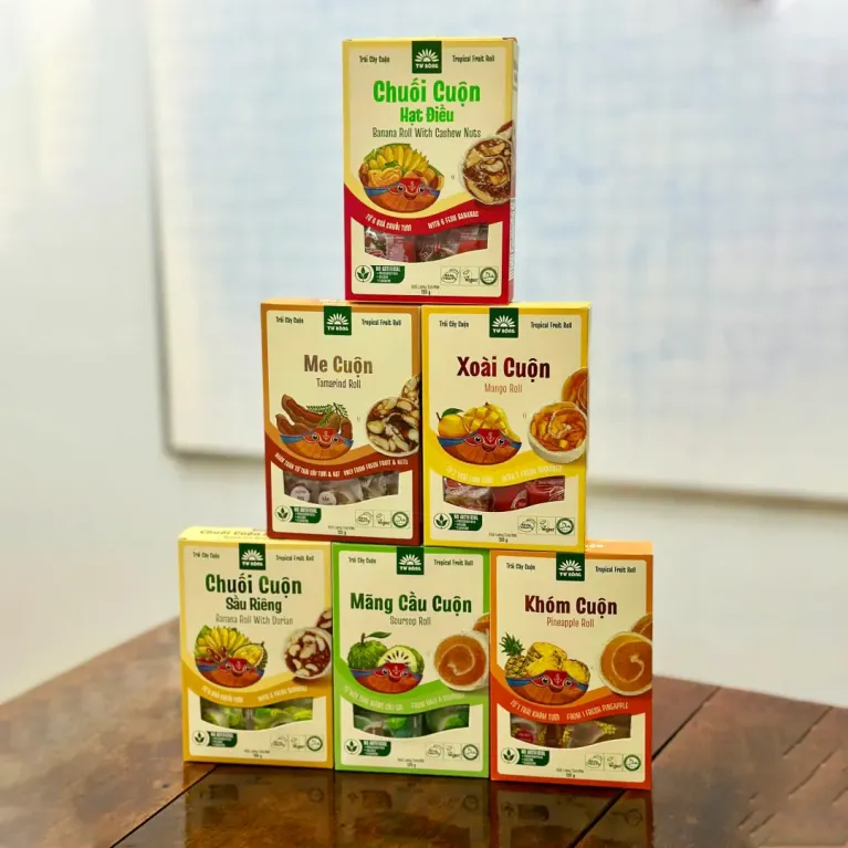 Tu Bong Fruit Roll Combo (6 boxes) with tropical fruits – authentic Southern Vietnam specialty, a healthy snack and meaningful gift.
