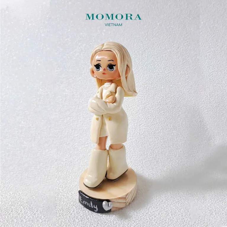 Tượng chibi đất sét toàn thân được làm theo yêu cầu, phiên bản mini cá nhân hóa của chính bạn, món quà lưu niệm độc đáo và ý nghĩa.