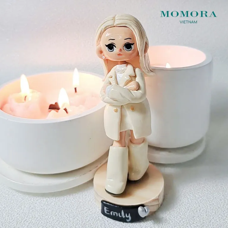 Tượng chibi đất sét toàn thân được làm theo yêu cầu, phiên bản mini cá nhân hóa của chính bạn, món quà lưu niệm độc đáo và ý nghĩa.