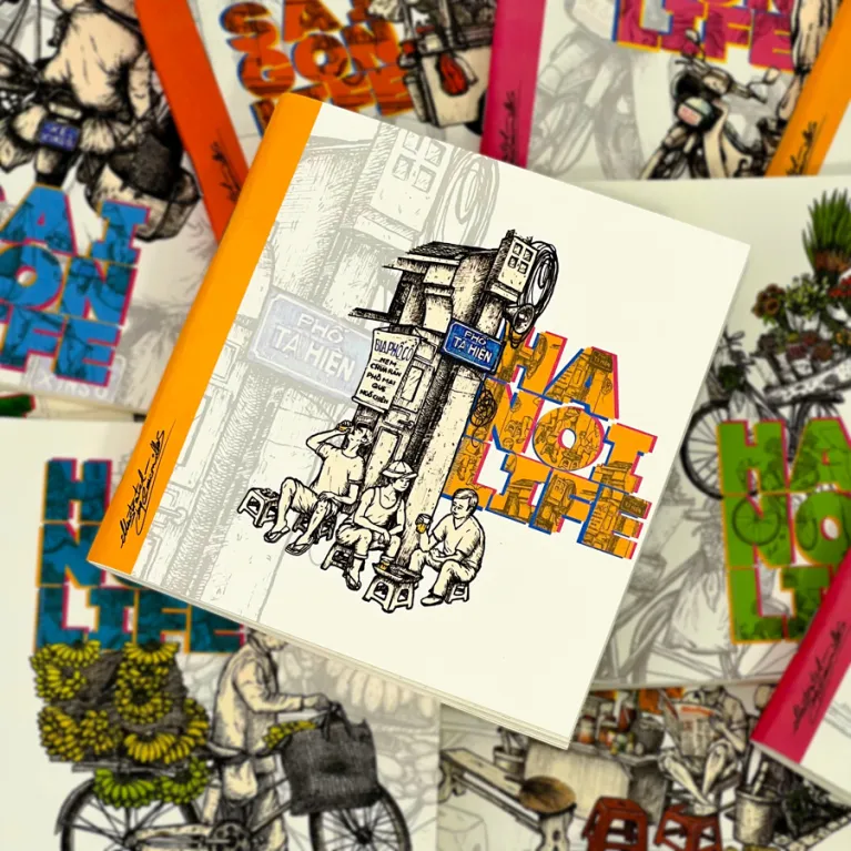 The 5-notebook set Hanoi Life – Saigon Life with 100 pages captures the stories of Vietnamese streets, making it a meaningful Vietnam souvenir.