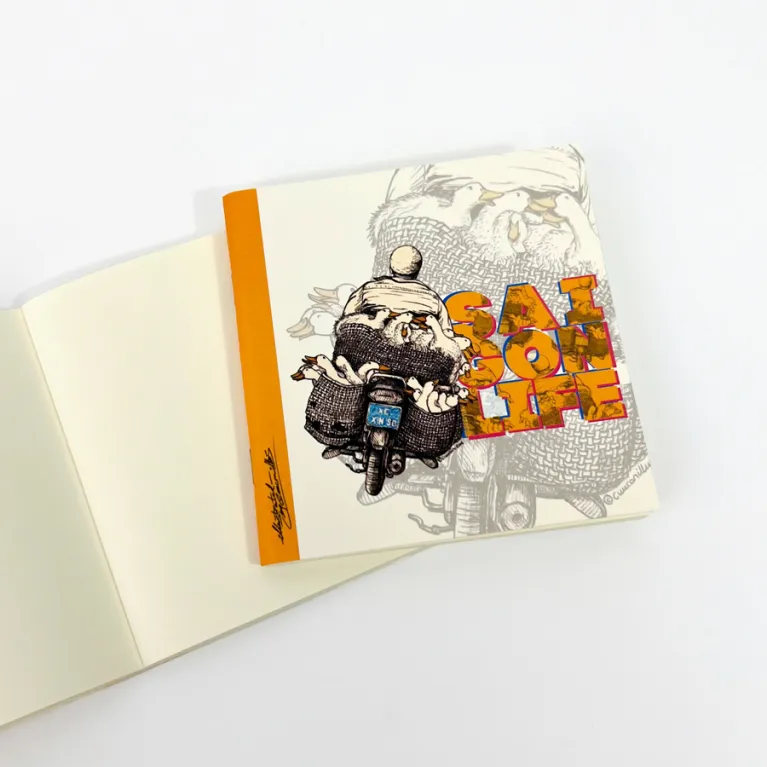 The 5-notebook set Hanoi Life – Saigon Life with 100 pages captures the stories of Vietnamese streets, making it a meaningful Vietnam souvenir.