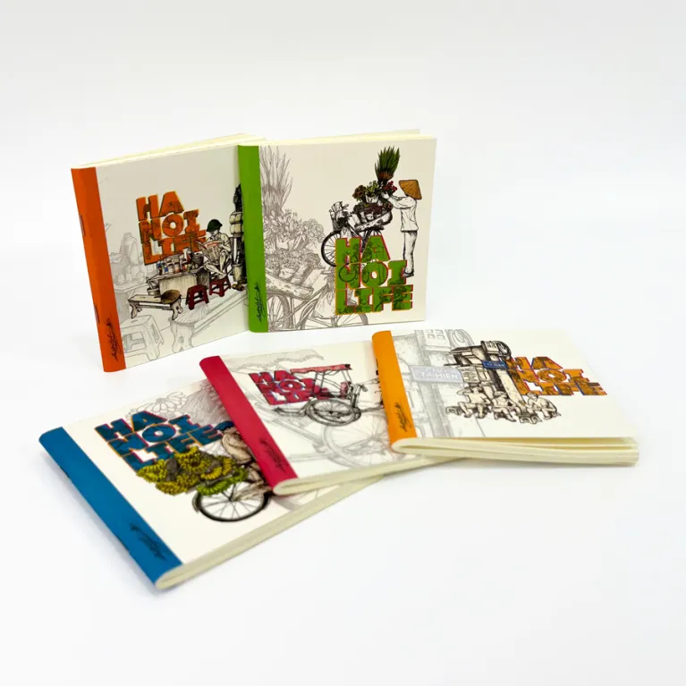 The 5-notebook set Hanoi Life – Saigon Life with 100 pages captures the stories of Vietnamese streets, making it a meaningful Vietnam souvenir.