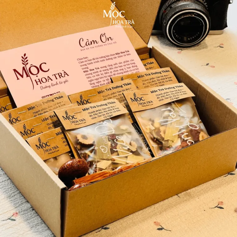 Mộc Trà Dưỡng Thân với hương vị gạo lứt thảo mộc giúp thanh lọc cơ thể, duy trì vóc dáng và là món quà sức khỏe ý nghĩa cho gia đình trong dịp 20/10.