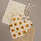 băng đô len daisy, màu sắc nổi bật, họa tiết hoa cúc đáng yêu, thiết kế nhẹ nhàng và thanh khiết, phong cách vintage