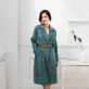 áo khoác nhung dáng dài xanh emerald, áo măng tô dáng dài, áo khoác nhung tăm dày, áo khoác dài xanh, măng tô nhung tăm