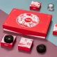 Hộp quà Trung Thu Ánh Trăng Hồng, 4 bánh Trung Thu socola, kèm muỗng nĩa & đồ ngọt, quà biếu doanh nghiệp cao cấp.