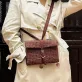 túi linh linen thêu sashiko, vừa là túi vừa là bọc sổ, 2 ngăn rộng có khóa kéo, phong cách thanh lịch và hiện đại