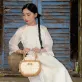 Túi xách mây đan tay Petal Woven nhẹ nhàng như cánh hoa rơi, túi xách tay thủ công công sở phụ kiện thời trang bền vững đồ lưu niệm Việt Nam