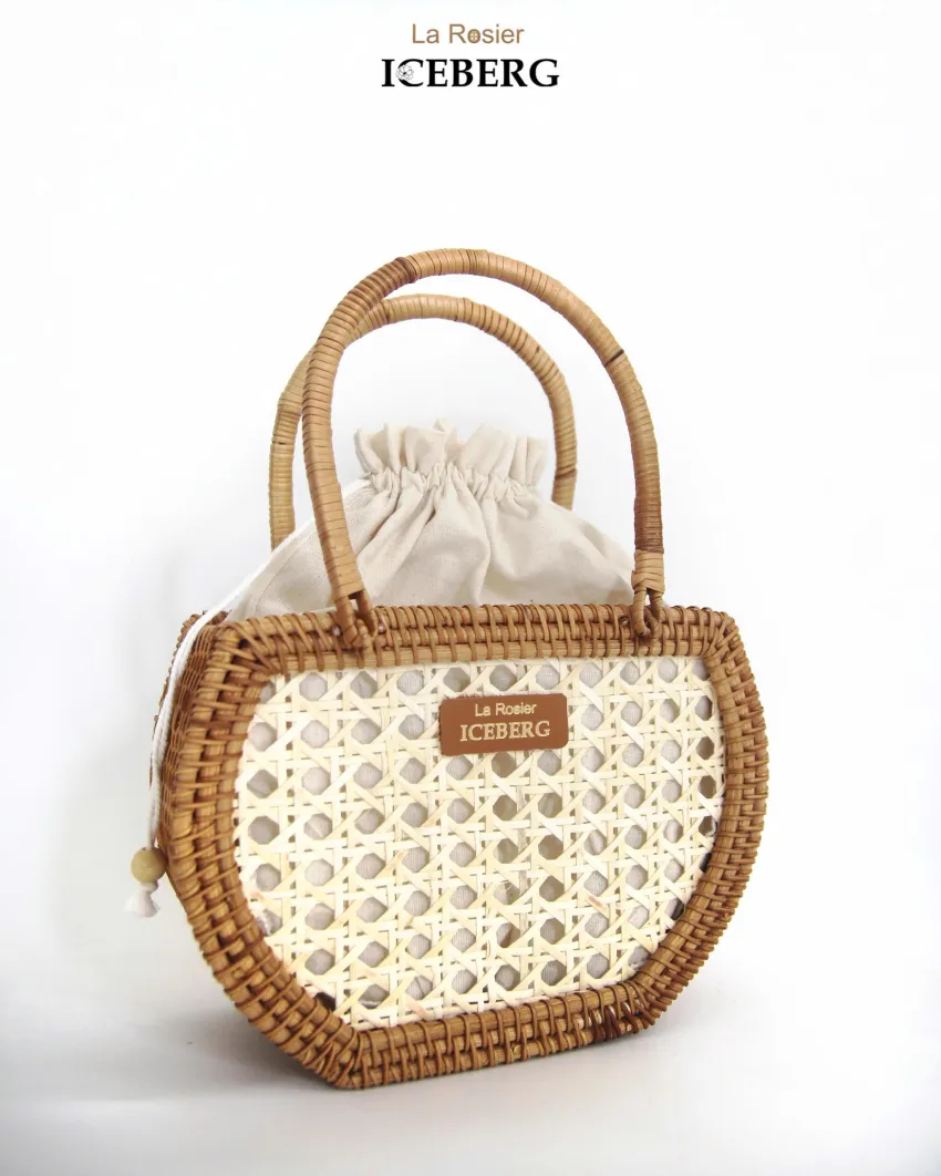 Túi xách mây đan tay Petal Woven nhẹ nhàng như cánh hoa rơi, túi xách tay thủ công công sở phụ kiện thời trang bền vững đồ lưu niệm Việt Nam Túi xách mây đan tay Petal Woven nhẹ nhàng như cánh hoa rơi, túi xách tay thủ công công sở phụ kiện thời trang bền vững đồ lưu niệm Việt Nam