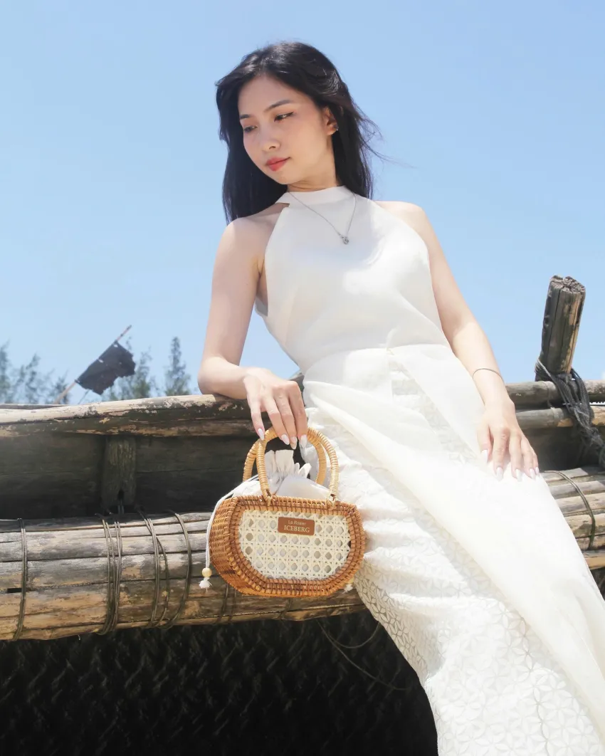 Mini Petal Woven Rattan Bag - Compact Yet Convenient