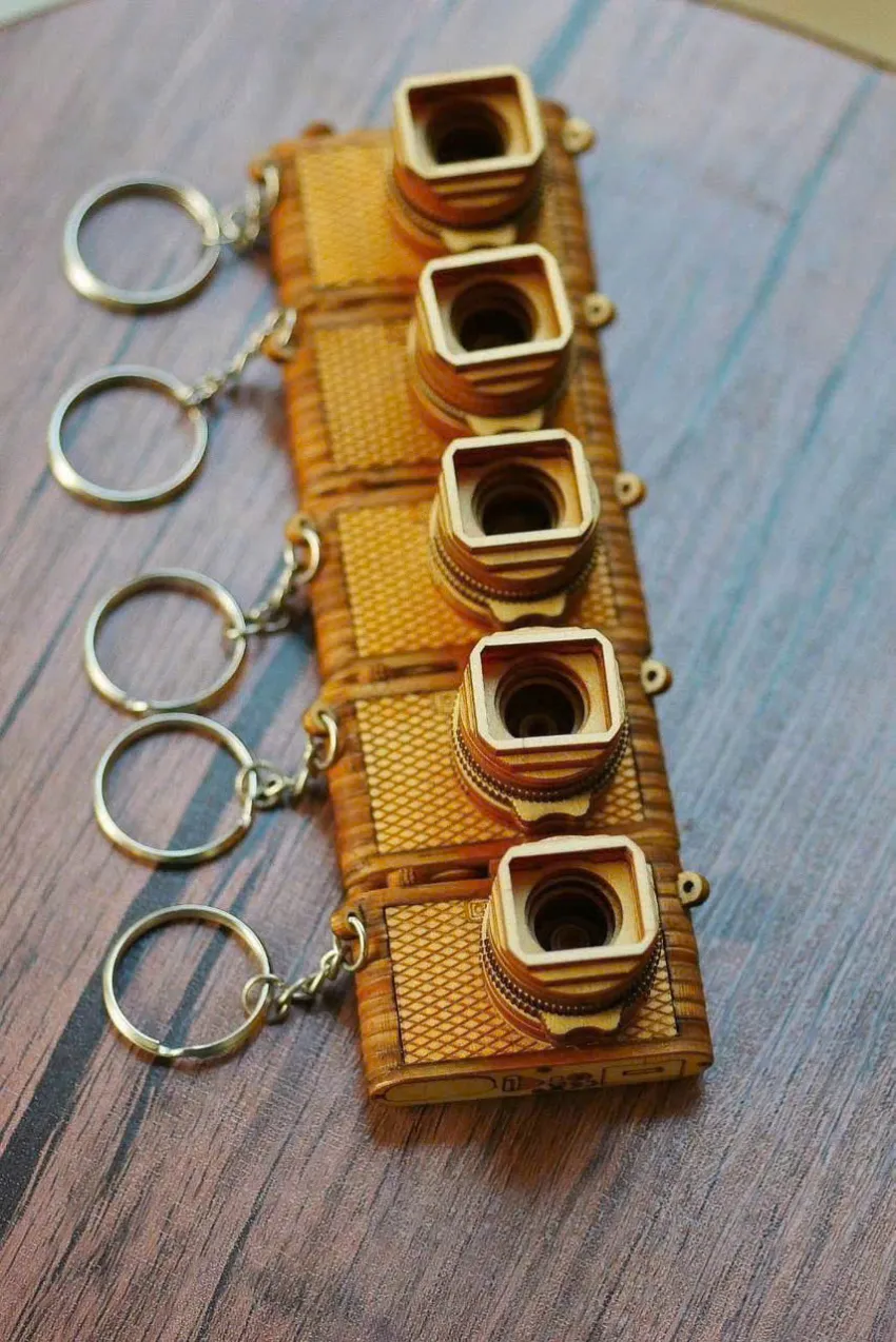 Móc khóa mô hình gỗ lắp ráp máy ảnh gỗ KC.LC.Q2.L sẵn sàng thu hút mọi ánh nhìn, móc khóa gỗ thủ công độc đáo quà lưu niệm Việt Nam Móc khóa mô hình gỗ lắp ráp máy ảnh gỗ KC.LC.Q2.L sẵn sàng thu hút mọi ánh nhìn, móc khóa gỗ thủ công độc đáo quà lưu niệm Việt Nam
