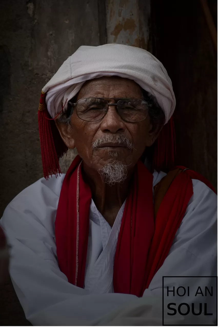 “Champa Old Man” Photograph, Portrait Photo Of A High-Ranking Monk, Deeply Imbued With The Artistic Culture Of Vietnam