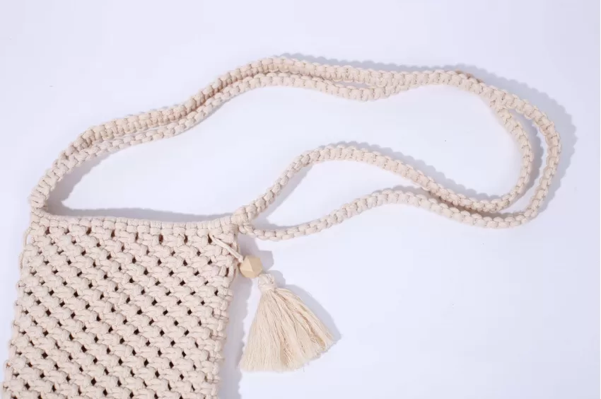 Pom-Pom Macrame Bags, Cute And Compact Design, Made Of Natural Cotton Material, Free-Spirited And Casual Style, Suitable For Beach Outings