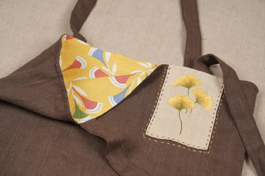 Túi Tote Linen Ginko Màu Vàng, Thêu Tay, Họa Tiết Nhiều Màu Sắc, Thiết Kế Đối Lập Giữa Trong Và Ngoài Túi Túi Tote Linen Ginko Màu Vàng, Thêu Tay, Họa Tiết Nhiều Màu Sắc, Thiết Kế Đối Lập Giữa Trong Và Ngoài Túi