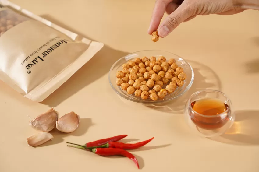 Spicy Garlic Chickpeas, Healthy Snacks, Dried Chickpeas, Crunchy Nuts, No Sugar, No Preservatives, Keto, Natural Ingredients, Snacks