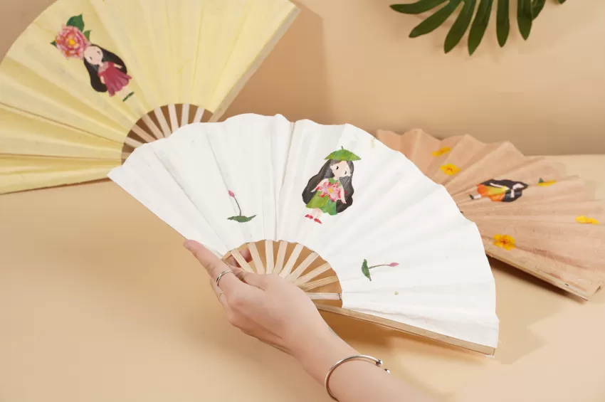 Peony Dó Paper Fan