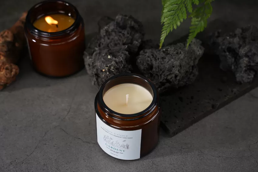 Gardeny Scented Candle, The Basic Collection