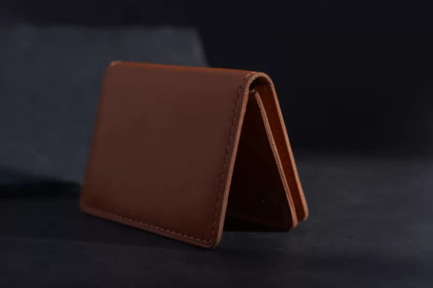 Three-Compartment Vachetta Leather Card Holder With Button, Simple Folding Design, Compact And Convenient Form