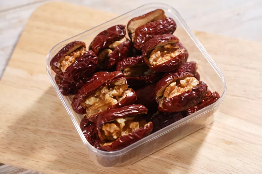 Walnut Stuffed Jujube, Healthy Snack, Stuffed Fruits, Crunchy Nuts, Walnuts, Jujube, No Sugar, Natural Ingredients, Eat Clean, Safe For Health, Nutrious Foods