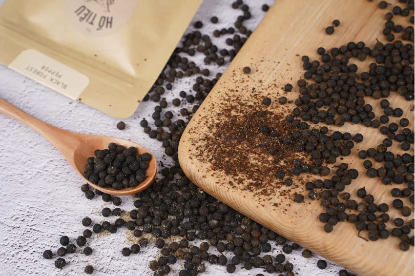Black Forest Peppercorn, Spicy Forest Pepper, Specialty Forest Pepper, Grilling Meat Marinade, Dried Black Pepper, Central Highlands Pepper