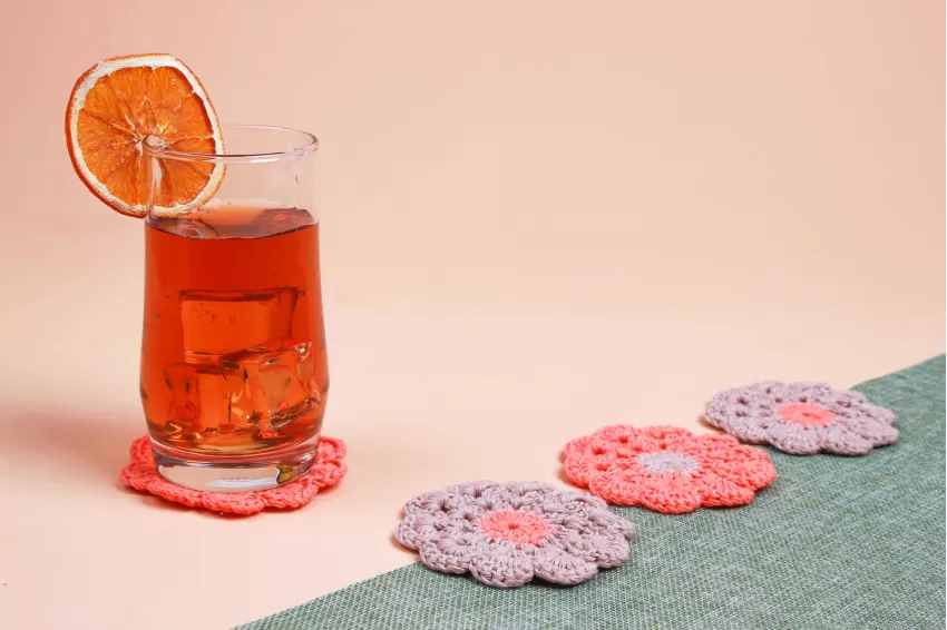 Set of 6 Flowered Wool Coasters, Brown and Orange Colors, Made of Cotton Wool, Minimizes Fluffiness, Handcrafted Product