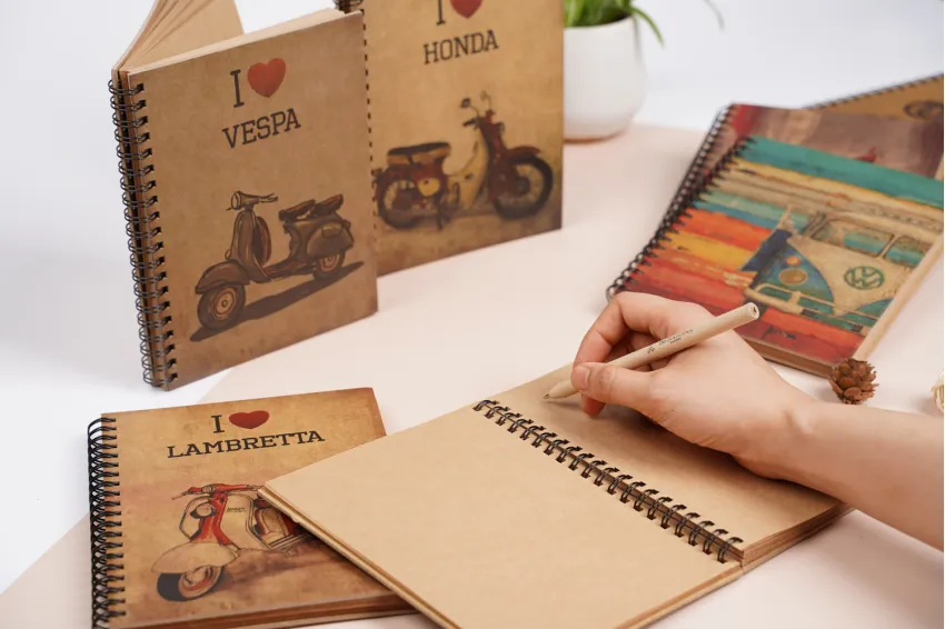 Kraft Notebook With Vintage Vehicle Cover, Non-Bleeding Paper Material, Good Ink Adhesion, Suitable for Daily Note-Taking