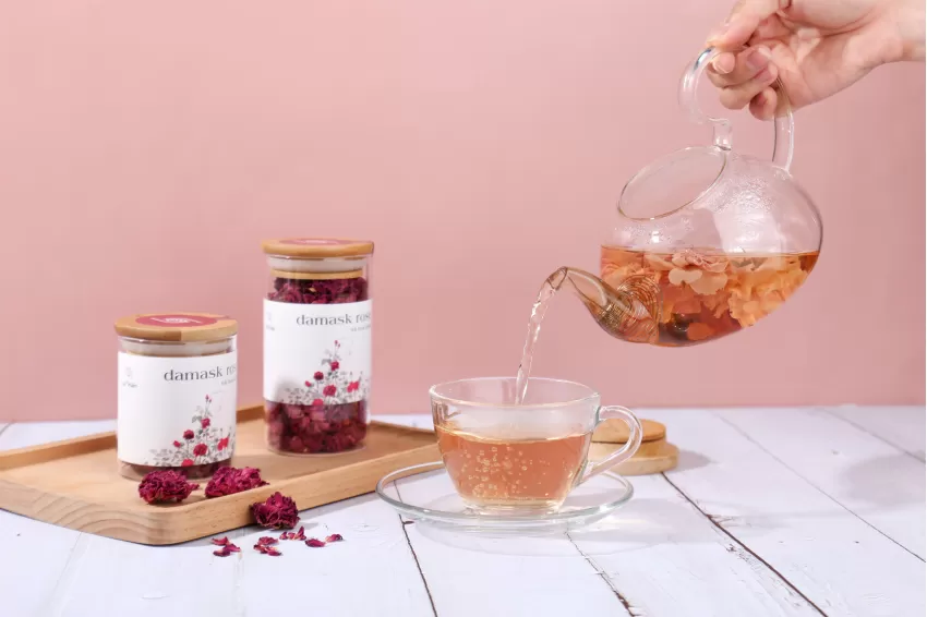 Dried Organic Rose Tea, Beauty Tea for Radiant Skin, Anti-Aging Properties, Clean Sourced Ingredients, Perfect Health Gift