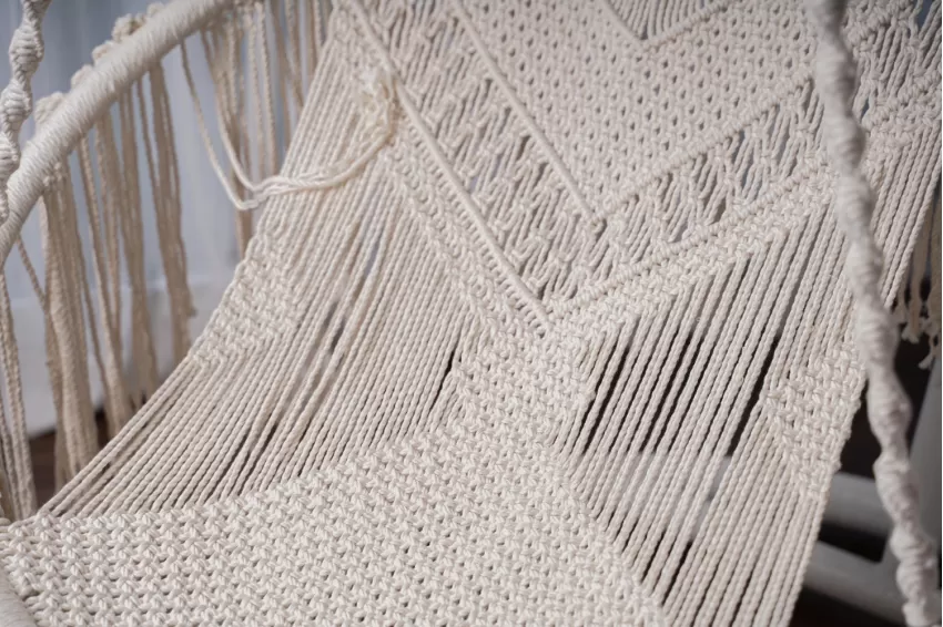 Macrame Swinging Chair, Resistant to Warping, High Durability, Termite Resistant, Elegant Cream White Color, Home Decoration