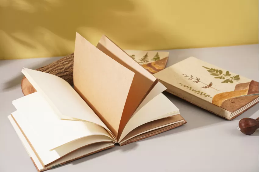 Flowers & Plants Indigo Land Notebook Flowers & Plants Indigo Land Notebook