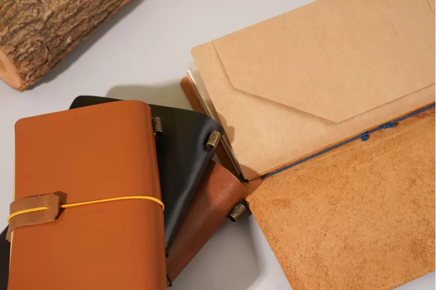 Midori Leather Notebook, Classic Design, Elegant Color Palette, Luxurious Leather Cover Material, Lined Paper, High-Quality Notebook