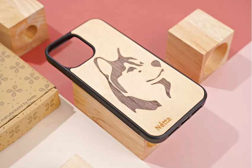 Husky Wooden Phone Cases, Minimalist Design, Durable Flexible Rubber Edge, Optimal Shock Absorption, Unique Phone Accessory